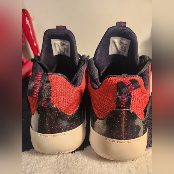 Jordan Zoom Zero Gravity Men’s Basketball Sneakers 🏀 - Picture 2 of 8